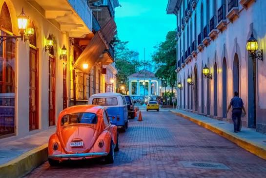 CIUDAD DE PANAMA & PLAYA BLANCA 